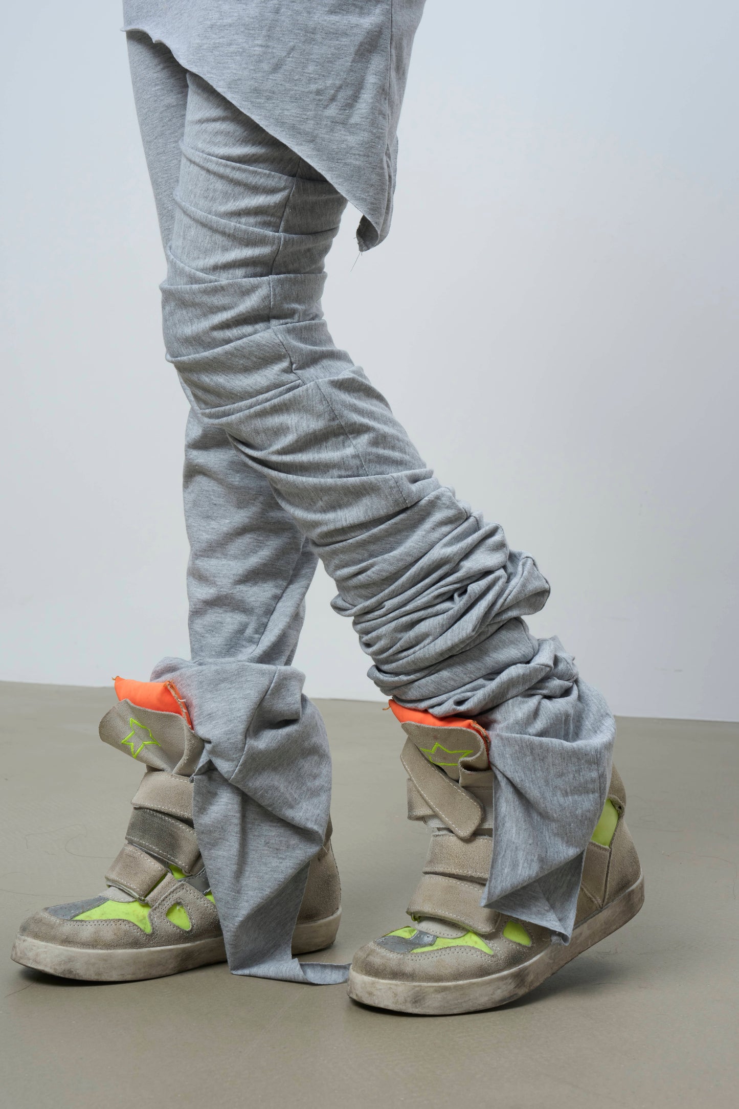 CINCHER SPIRAL PANTS GRAY